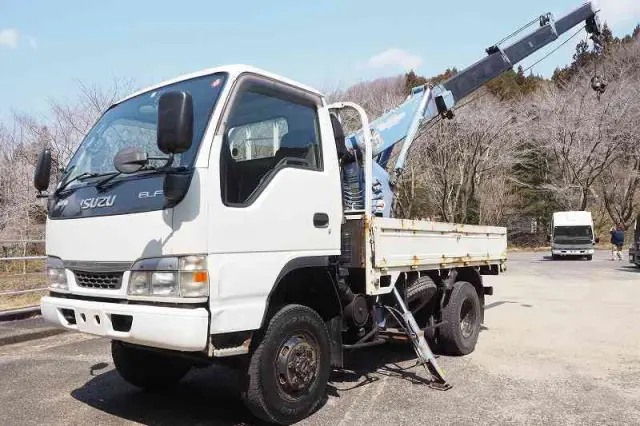 いすゞ エルフ KR-NKS81GR(4WD)の写真6