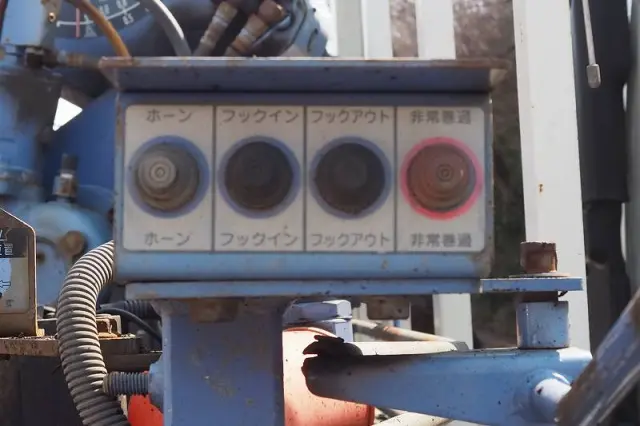 いすゞ エルフ KR-NKS81GR(4WD)の写真17