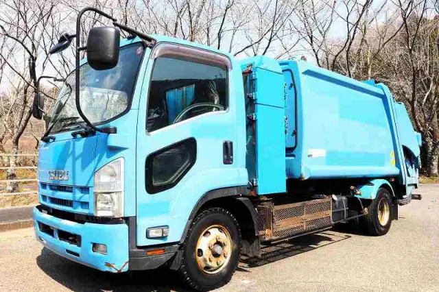 いすゞ フォワード TKG-FRR90S2(2WD)の写真1