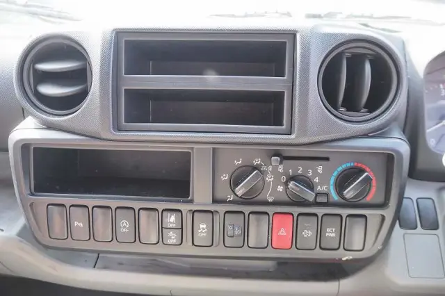 トヨタ ダイナ 2RG-XZU605(2WD)の写真49