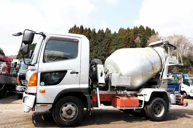 日野 レンジャー TKG-FC9JCAA(2WD)の写真2