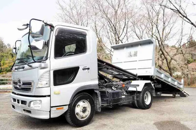 日野 レンジャー TKG-FC9JCAA(2WD)の写真1