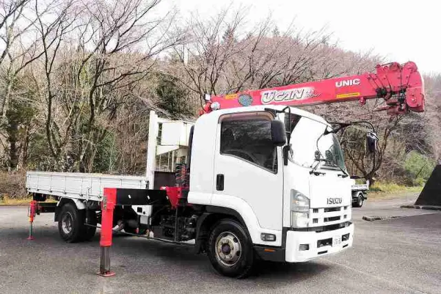 いすゞ フォワード SKG-FRR90S2(2WD)の写真7