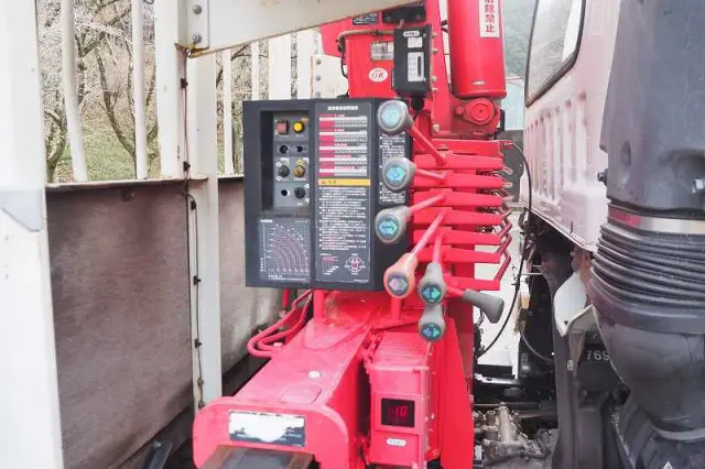 いすゞ フォワード SKG-FRR90S2(2WD)の写真10