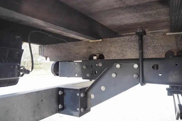 いすゞ フォワード SKG-FRR90S2(2WD)の写真33