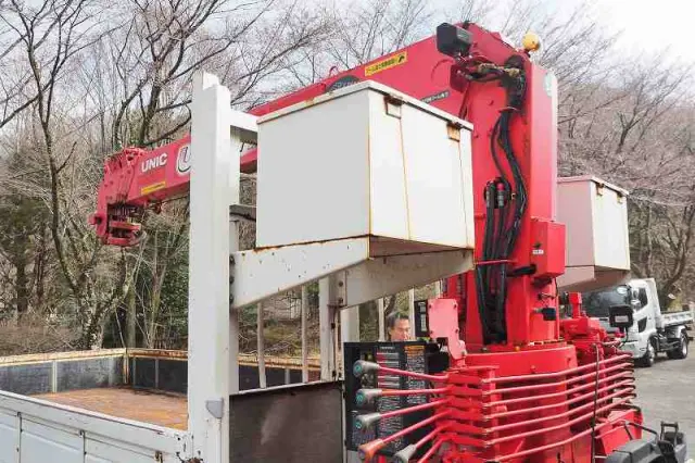 いすゞ フォワード SKG-FRR90S2(2WD)の写真41