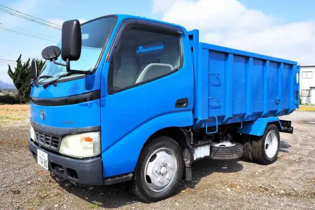 トヨタ ダイナ PB-XZU351D(2WD)の写真1