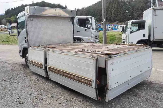 UD コンドル BDG-BMR85N(2WD)の写真9