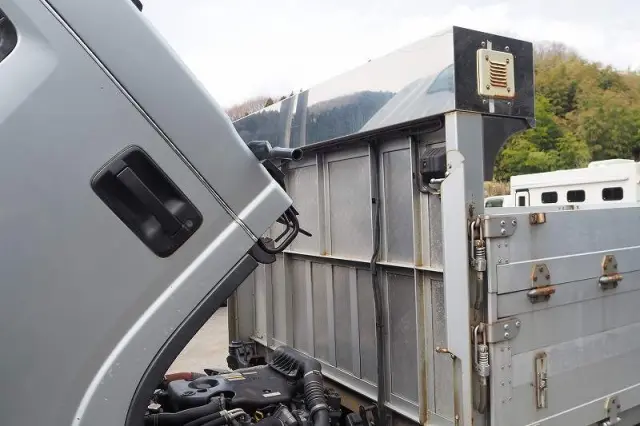 UD コンドル BDG-BMR85N(2WD)の写真37