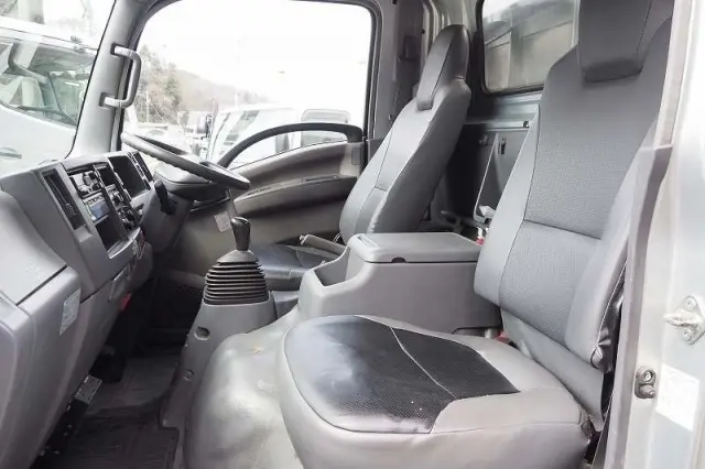 UD コンドル BDG-BMR85N(2WD)の写真41