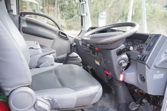 UD コンドル BDG-BMR85N(2WD)の写真43