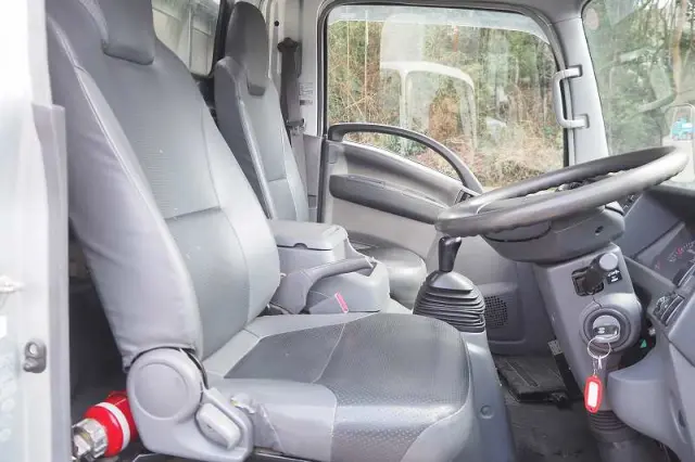 UD コンドル BDG-BMR85N(2WD)の写真44