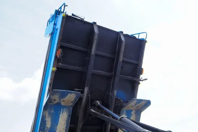 日野 プロフィア QKG-FS1EKAA(6x4)の写真16