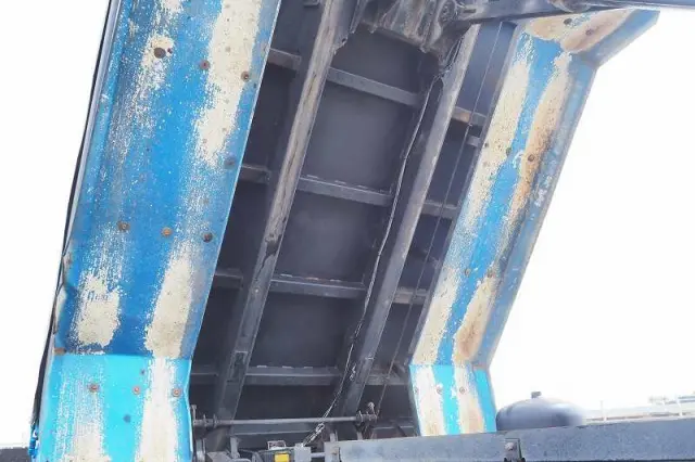 日野 プロフィア QKG-FS1EKAA(6x4)の写真17