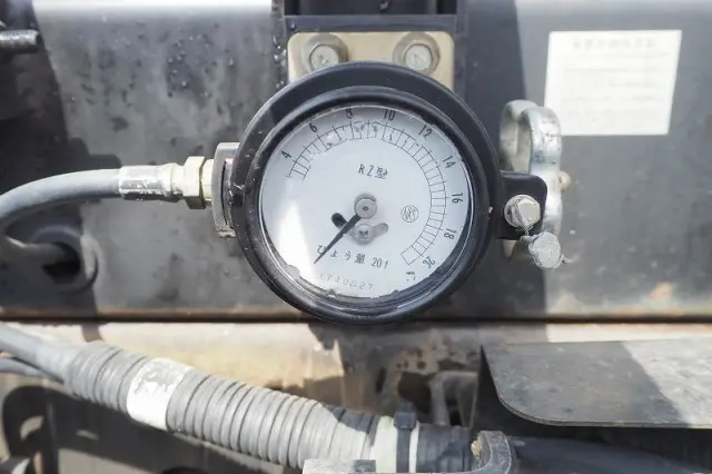 日野 プロフィア QKG-FS1EKAA(6x4)の写真38