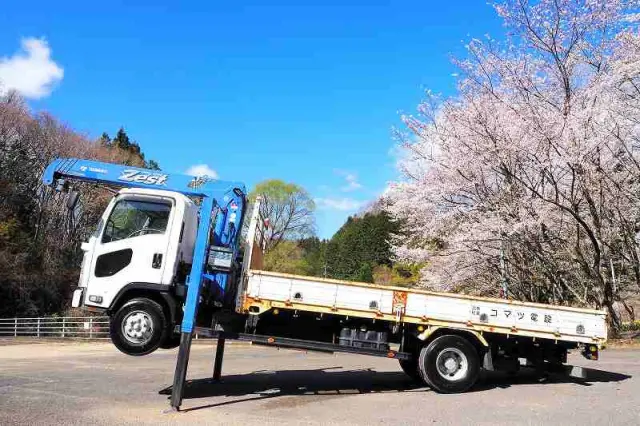 いすゞ フォワード PKG-FRR90S2(2WD)の写真2