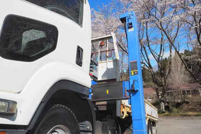 いすゞ フォワード PKG-FRR90S2(2WD)の写真11