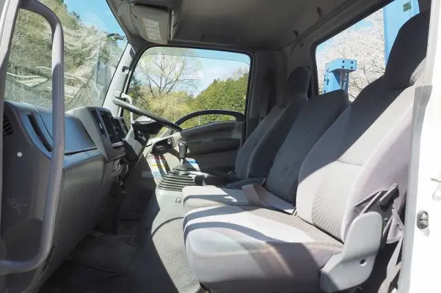 いすゞ フォワード PKG-FRR90S2(2WD)の写真47