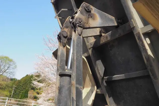 いすゞ フォワード KK-FRR35D4(2WD)の写真35