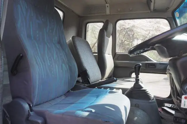 いすゞ フォワード KK-FRR35D4(2WD)の写真47