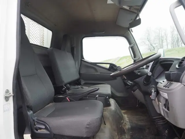 三菱 キャンター 2PG-FEC90(2WD)の写真45