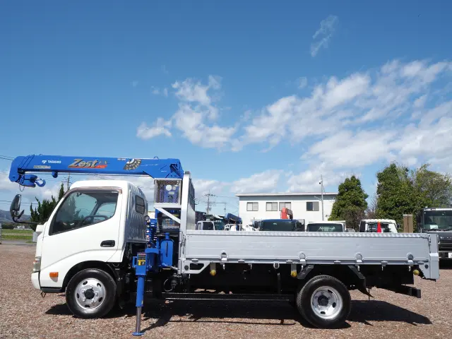日野 デュトロ TKG-XZU695M(4WD)の写真2