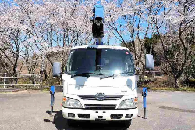 日野 デュトロ TKG-XZU695M(4WD)の写真8