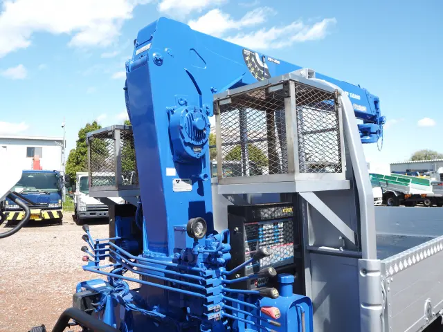 日野 デュトロ TKG-XZU695M(4WD)の写真35