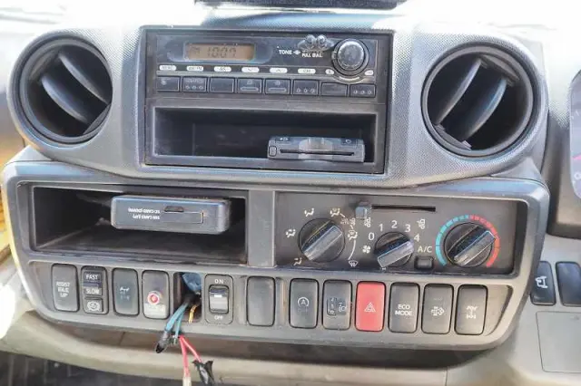 日野 デュトロ TKG-XZU695M(4WD)の写真49