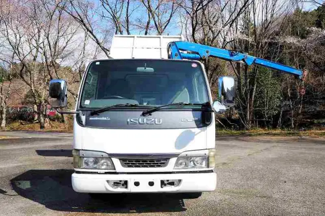 いすゞ エルフ KR-NKR81ED(2WD)の写真9