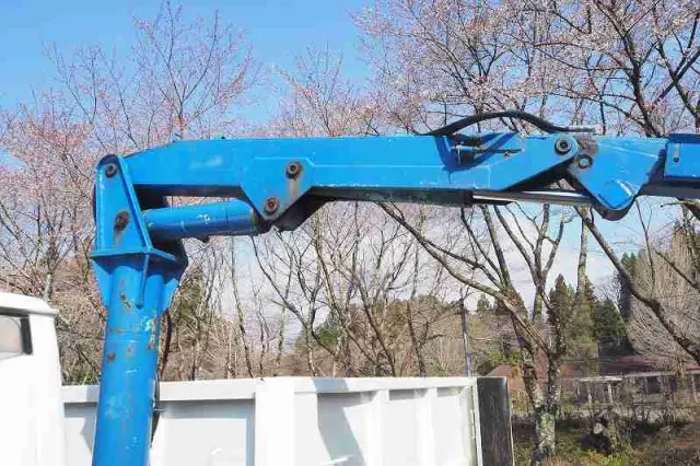 いすゞ エルフ KR-NKR81ED(2WD)の写真12