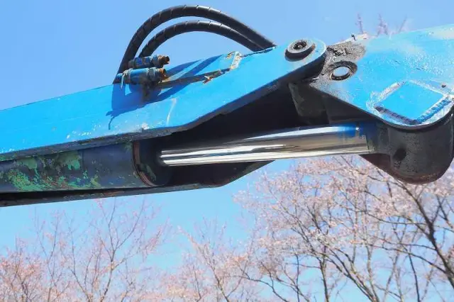 いすゞ エルフ KR-NKR81ED(2WD)の写真15