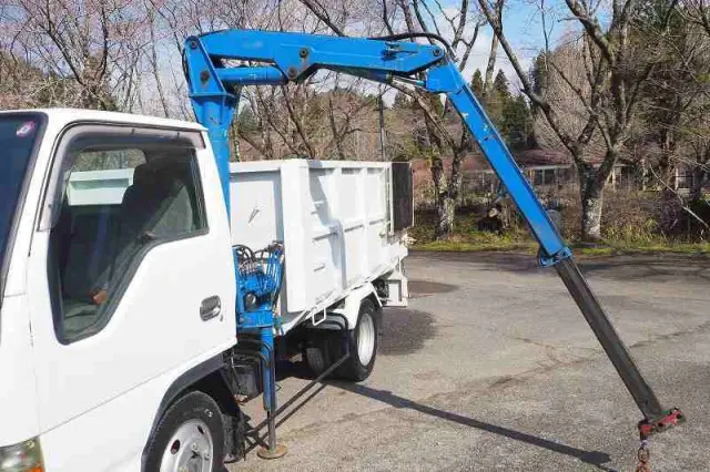 いすゞ エルフ KR-NKR81ED(2WD)の写真16