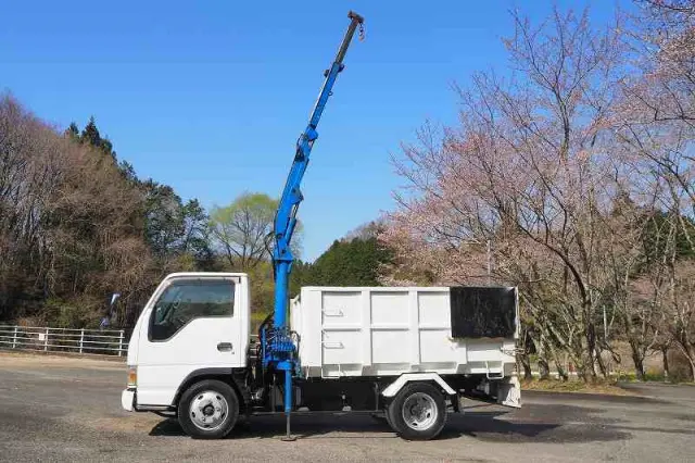 いすゞ エルフ KR-NKR81ED(2WD)の写真17