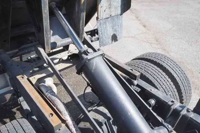 いすゞ エルフ KR-NKR81ED(2WD)の写真26