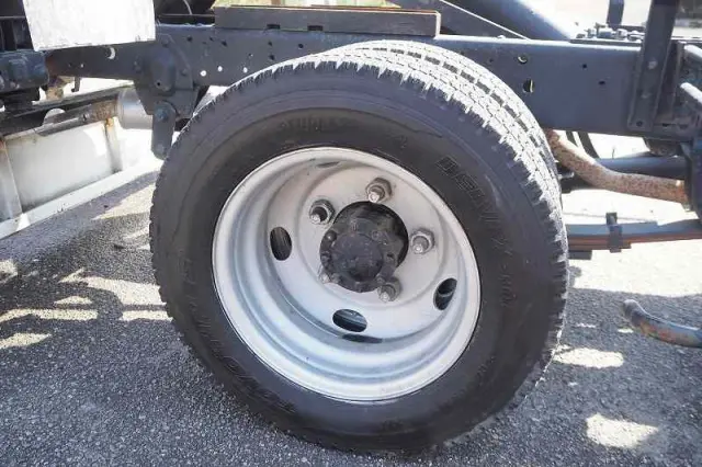 いすゞ エルフ KR-NKR81ED(2WD)の写真29