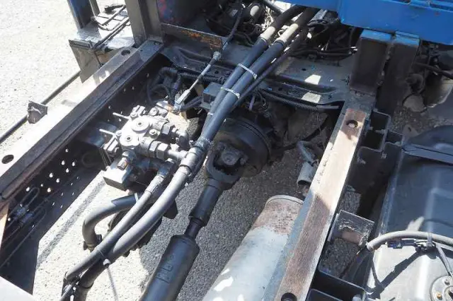 いすゞ エルフ KR-NKR81ED(2WD)の写真31