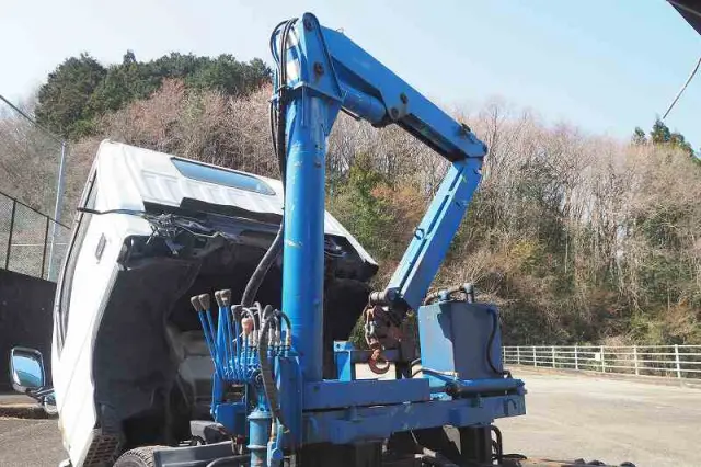 いすゞ エルフ KR-NKR81ED(2WD)の写真36