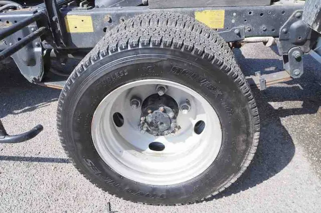 いすゞ エルフ KR-NKR81ED(2WD)の写真37