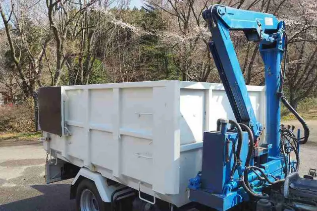 いすゞ エルフ KR-NKR81ED(2WD)の写真43