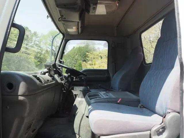 いすゞ フォワード ADG-FRR90K3S(2WD)の写真46