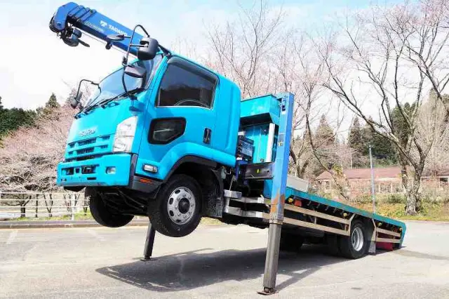 いすゞ フォワード PDG-FTR34S2(2WD)の写真1