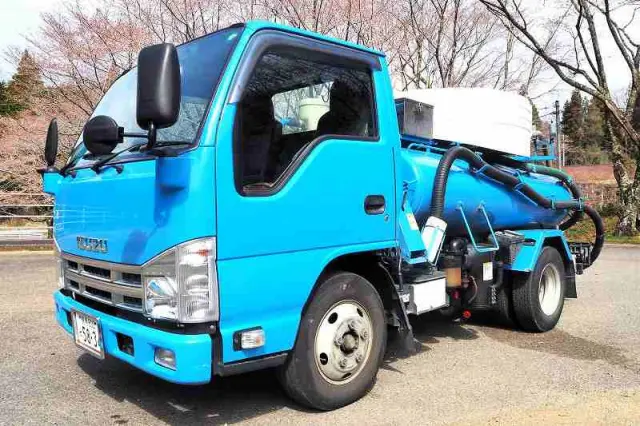 いすゞ エルフ TKG-NKR85AN(2WD)の写真1