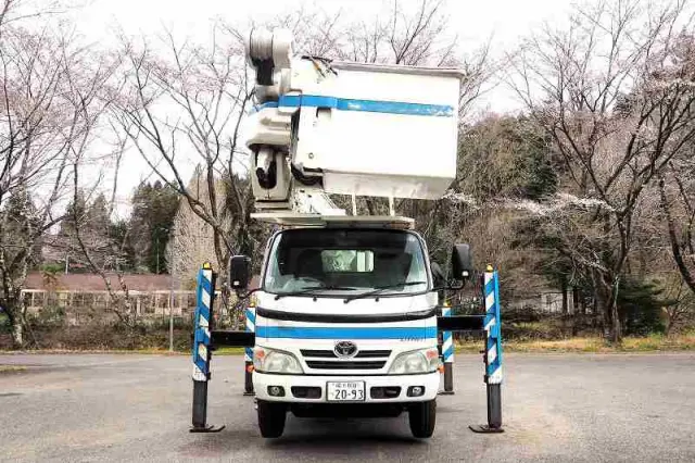 トヨタ ダイナ BDG-XZU354H(2WD)の写真8