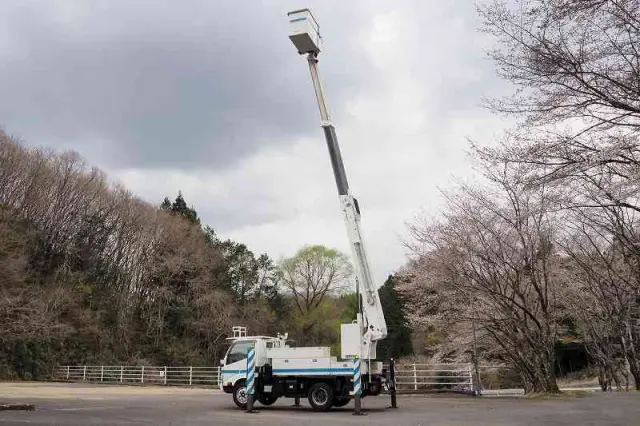 トヨタ ダイナ BDG-XZU354H(2WD)の写真9