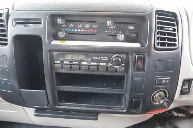 トヨタ ダイナ BDG-XZU354H(2WD)の写真46