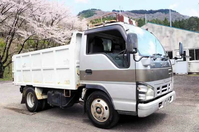 いすゞ エルフ PB-NKR81A(2WD)の写真7