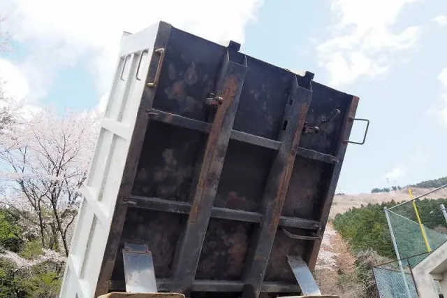 いすゞ エルフ PB-NKR81A(2WD)の写真21