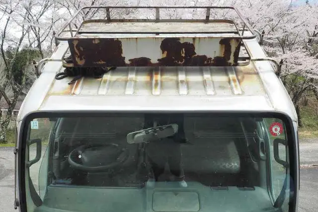 いすゞ エルフ PB-NKR81A(2WD)の写真42