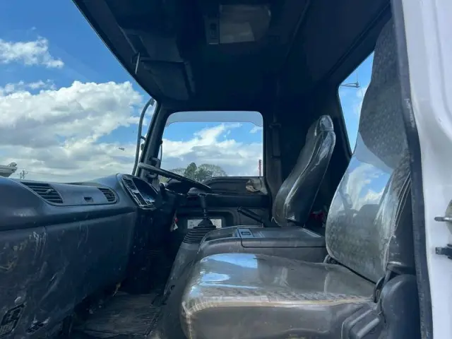 いすゞ フォワード KK-FRR35K4S(2WD)の写真45